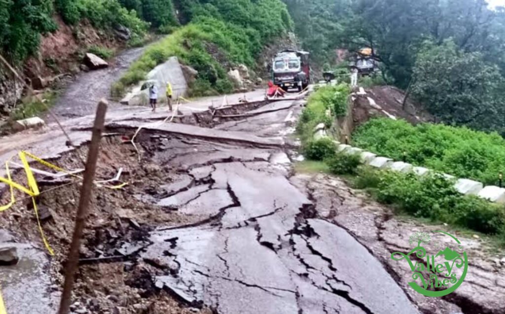 InShot_20250817_194940826-1024x637 Alert Mode On! DC Kathua Cancels Leaves for All Govt Workers
