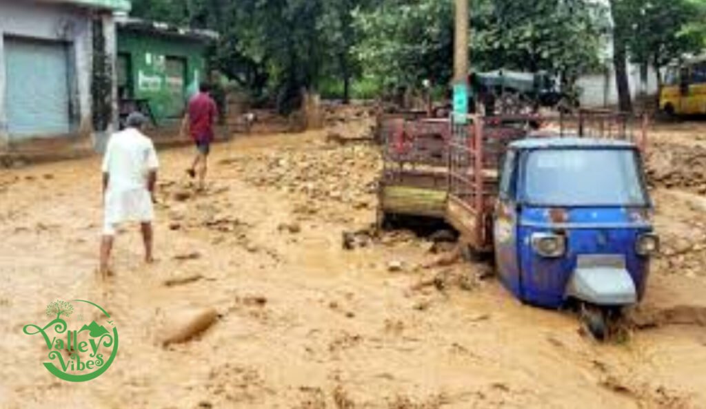 InShot_20250817_195007518-1024x594 Cloudburst in Kathua Disrupts Train Services