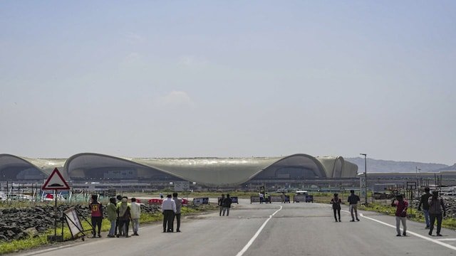 navi-mumbai-international-airport-3-2025-10-3e0521cc3dbbc879f2d6d681eb3aac6e Navi Mumbai International Airport: Top 10 features of India's first full digital airport