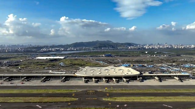 navi-mumbai-international-airport-6-2025-10-8e5bfdda5dd0100d3162e458b46c07f1 Navi Mumbai International Airport: Top 10 features of India's first full digital airport